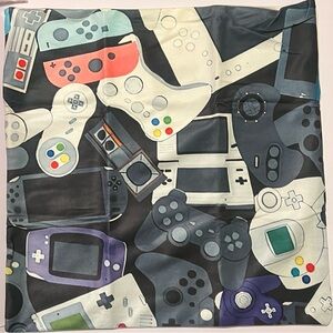 🆕Set of 2 Pillowcases / Pillow Covers – Gamer Controller Print
